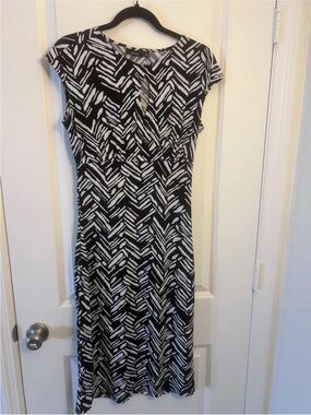 Apt 9. Black & White Patterned Cap Sleeve Dress Medium